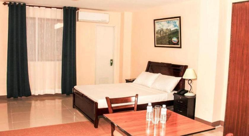 Time Travellers Hotel Манила Экстерьер фото